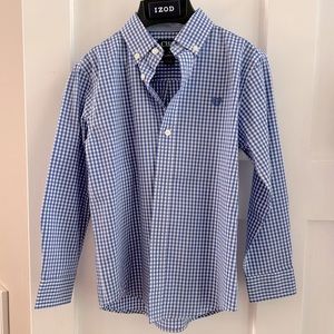 Boys Izod long sleeve button up shirt.  Size 7. NWOT
